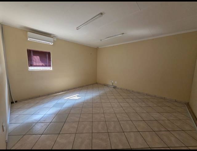 921.50M² BUSINESS TO LET IN SASOLBURG EXT 5